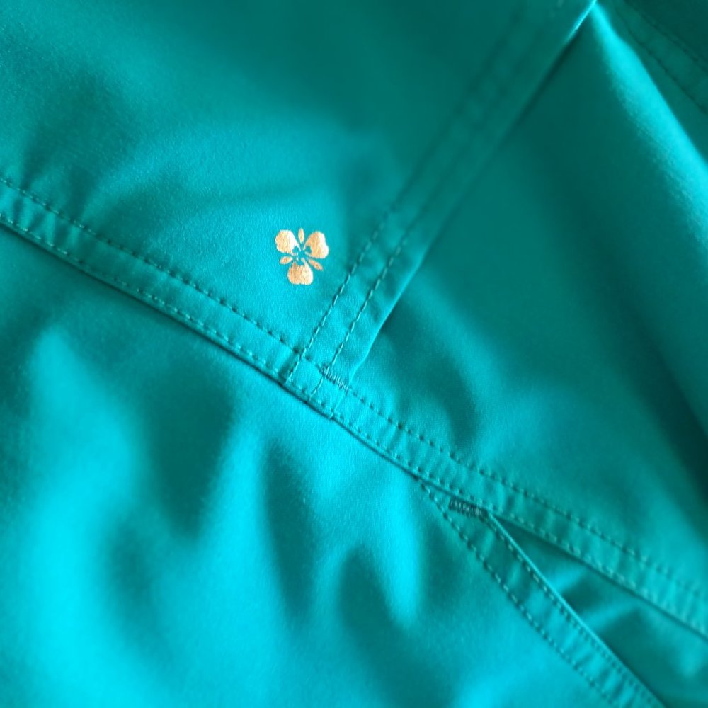 Scrub Set - Picture 3 of 4